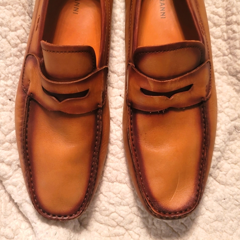 Magnanni leather loafers dress shoe